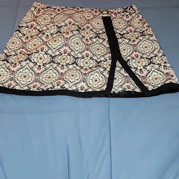 CATO Skirt with Zipper Size 10 - Picture 3 of 6